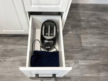 Chic Getaway | 1BR Suite w/ Parking & AC, Windsor (zdjęcie 4)