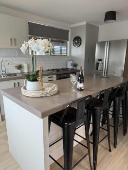 Relax at Jollie-Cozy 3-Bedroom Home, Central Twizel, Twizel (foto 2)