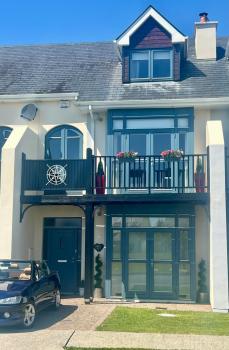 Shannonside - Stylish 5 Bed Marina home & 40ft mooring, Termonbarry (photo 2)