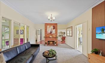 Queen Bed Shared Bath, 5BR Home In Beenleigh For 2 Bedroom1, Beenleigh (Foto 3)