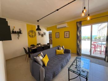Camelia - 3 Bedroom Apt with terrace and Seaviews - Bugibba Promanade, St Paul's Bay (Foto 3)