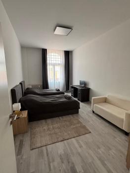 Újszerű, jól felszerelt lakás a város szîvében, ingyenes parkolással!, Дебрецен (фото 4)