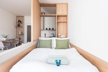 Olive Garden Residence in Trendy Holešovice with Private Garden and Garage, Praga (foto 4)