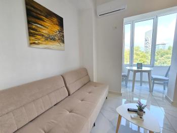 Central Tirana apartment getaway, Tirana (photo 3)