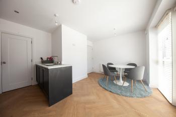 Modern 2 bed house in Hollystown with free parking, Dublin (zdjęcie 5)