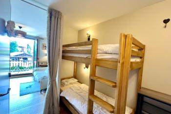 Apartment with balcony in Demi-Quartier, Demi-Quartier (foto 4)