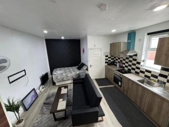 Self-Contained Studio with kitchen & bathroom - Warm Welcome Inn , Stirchley, Birmingham (foto 4)