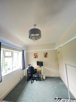 1 Bed Shared Space, Manchester (photo 3)