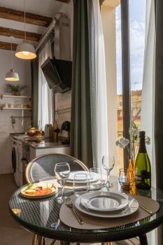 Lodging Apartments Almirall Beach 42, Барселона (фото 5)