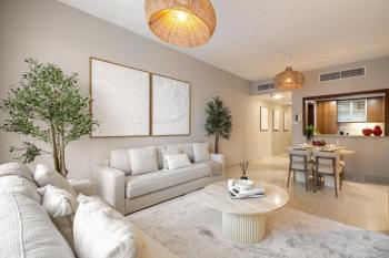Stylish 1BR Apartment near Burj Khalifa and Dubai Fountain, Downtown, Dubai (photo 2)