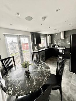 2 bed house sleeps 4-5, Liverpool (photo 4)