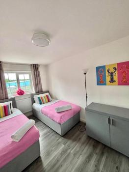 2 bed house sleeps 4-5, Liverpool (photo 2)