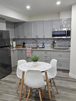 Stylish, Fully furnished Brand-New suite, Regina (photo 4)