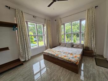 Anantham, Bir (Foto 3)