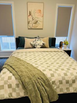 Cozy & Spacious 5BR Family Home with Free On-Site Parking, Pendle Hills (zdjęcie 5)