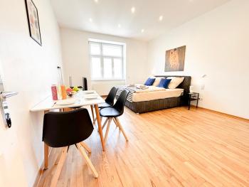 2 Bedroom Apartments, near Belvedere, Equipped Kitchen, no Elevator 4th Floor, Viena (foto 3)