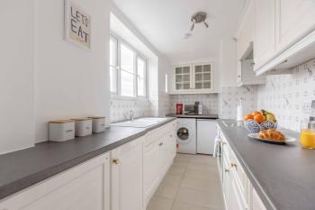 Charming Studio with Stunning Windsor Castle Views - By Tempstay, Windsor (zdjęcie 2)