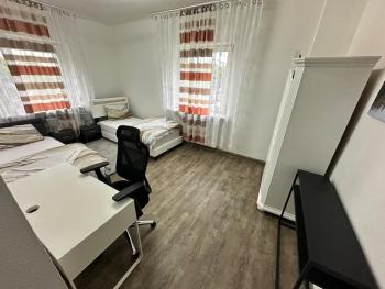 Double room and shared bathroom, Нюрнберг (фото 4)