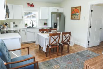 Modern, Quiet and Charming Downtown Apartment, Coeur d'Alene (zdjęcie 3)