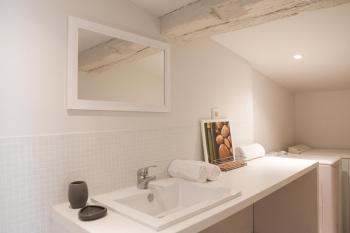 Observance 2 bedroom duplex apartment, Bordeaux (photo 4)