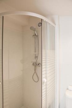 Observance 2 bedroom duplex apartment, Bordeaux (photo 5)