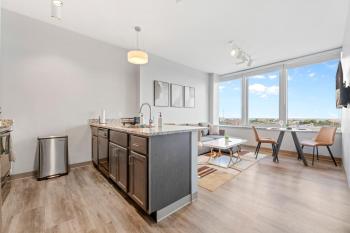 Stylish Downtown Condo l Free Parking l 2 TVs, Cleveland (Foto 4)