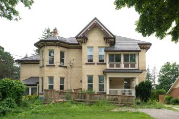 Comic House with Climbing Wall & Themes, Chesley (photo 4)