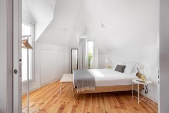 GuestReady - Fabulous studios near Pink Street, Лиссабон (фото 5)