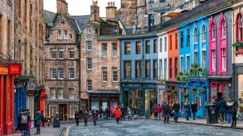 Spacious boutique two-bedroom apartment next to the castle, Edinburgh (fotografie 3)