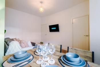 Stylish 3 bedroom home - FREE parking, smart TV, sleeps 8, Manchester (fotografie 5)