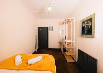 In the Heart of the Old Town Apartment, Edinburgh (photo 4)