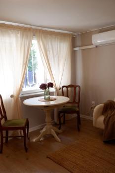 Hidden Courtyard Gem - House in Sofia Center, Sofia (Foto 4)