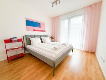 New Modern Apartment in Center with Terrace and Parking, Praga (foto 3)
