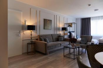 R B Apartment Hamburg Comfort am Flughafen für 1-5 Personen - ideal für Geschäftsreisende und Familien - Küche - Smart TV - Waschtrockner - kostenloser Parkplatz, Hamburg (photo 2)