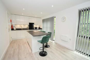 Beautiful 3 Bed Manchester Apartment Near Etihad, Manchester (photo 2)