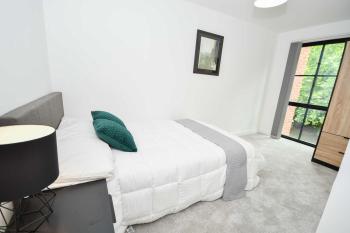 Beautiful 3 Bed Manchester Apartment Near Etihad, Manchester (photo 4)