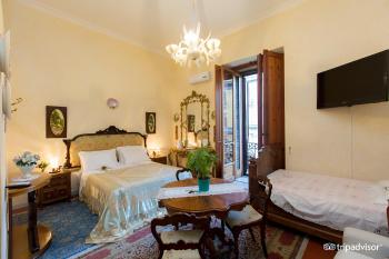 B&B Atmosfere Del Centro Storico, Naples (photo 2)