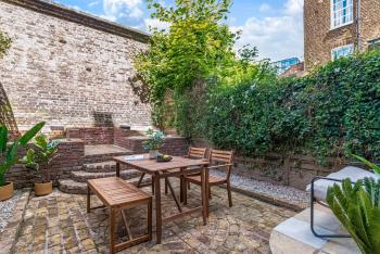 Spacious Garden Townhouse Near Buckingham Palace by Madestays, London (photo 3)
