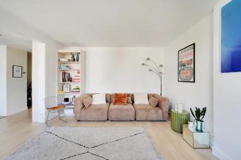 Eiffel Tower View - Charming Artist Apartment - GetHosted, Paris (photo 4)