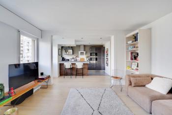 Eiffel Tower View - Charming Artist Apartment - GetHosted, Paris (photo 2)