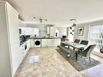 Spacious, smart apartment near City Centre and Coop Arena Free parking, Manchester (Foto 5)