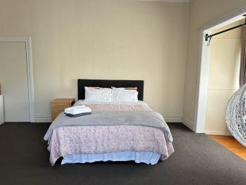 Parnell City Haven Same Price for 1 to 6 Guests Villa with Full Kitchen, Auckland (photo 5)