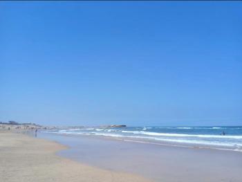 Ocean park , for married couples and families only , Luxury fully furnished one bedroom flat next to zenata beach with five avialable swimming pool at the compound, Casablanca (fotografie 3)