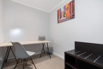 Vibrant City Apt with Rooftop City Views and Wi-Fi, Auckland (photo 2)