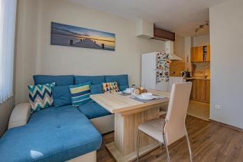 Modern 1BR Apt - Top Location 4 min to Metro by Flat Mаnager, Sofia (Foto 3)