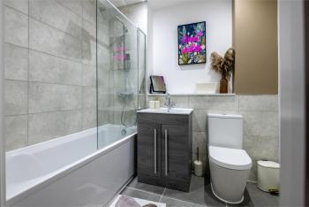 1 Bed Prime Jewellery Qtr - Walk to CBD and Metro, Birmingham (fotografie 5)