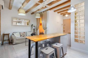 Sunny Retro Flat Balcony in Poble Sec, Barcelona (fotografie 3)