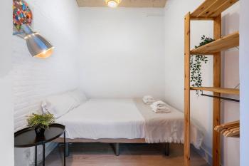 Sunny Retro Flat Balcony in Poble Sec, Barcelona (fotografie 4)