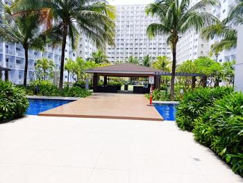 Condo unit on SMDC shore, Sampong (photo 4)
