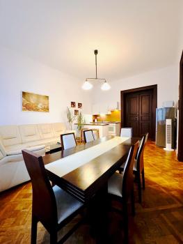 Spacious cozy apartments in centre, Прага (фото 2)